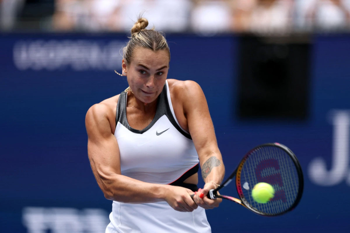 Aryna Sabalenka returns against Rebeka Masarova during their Women's Singles First Round match of the 2025 US Open on August 24, 2025 in Queens, New York City. (Getty Images via AFP)