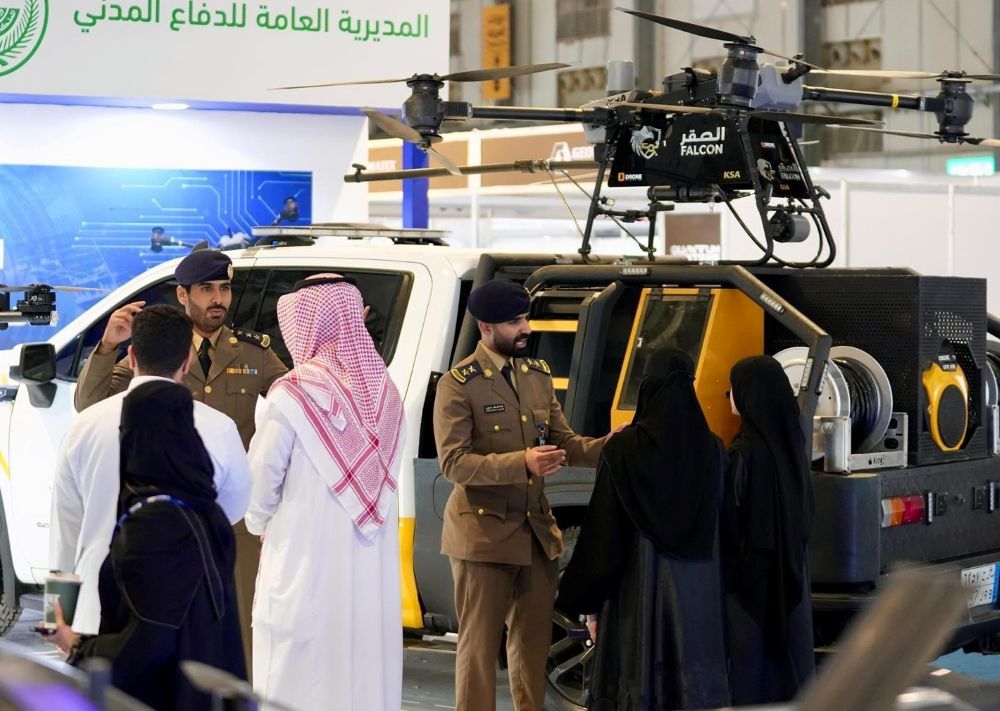 Civil Defense officials showcased the latest emergency response technologies at the Saudi Drone Exhibition in Riyadh. (SPA)