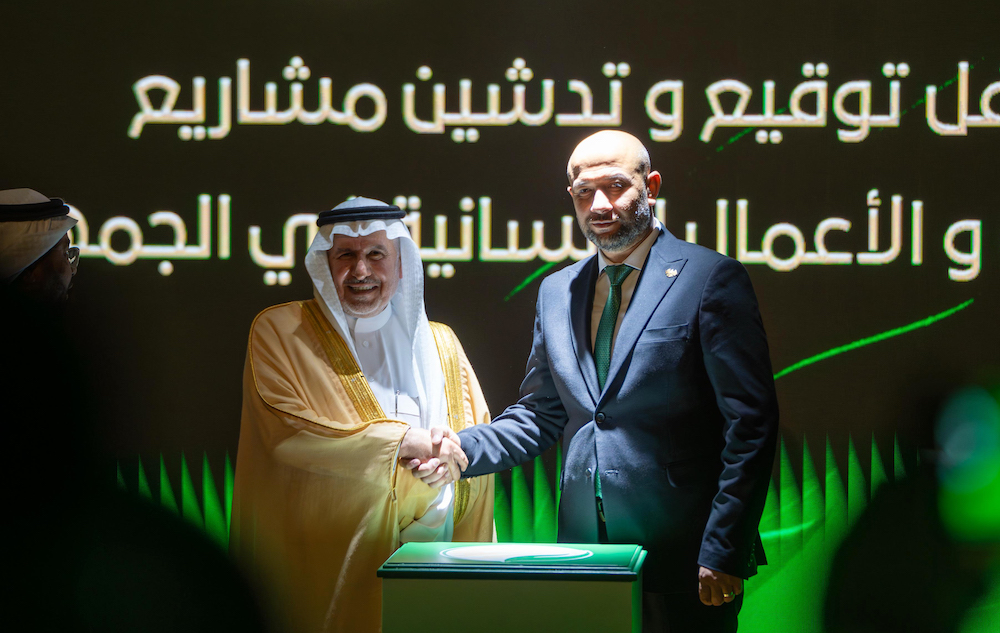 KSrelief Supervisor-General Dr. Abdullah Al-Rabeeah and Raed Al-Saleh, the Syrian minister of disaster management and emergency response, launched the humanitarian projects in Damascus on Sunday. (AN Photo/Abdulrhman Bin Shalhoub)