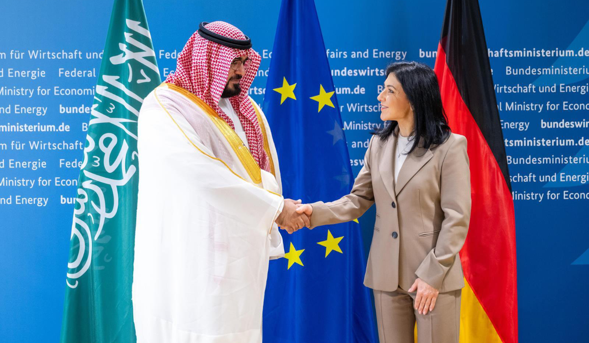 Katherina Reiche (R) receives Faisal Al-Ibrahim in Berlin. (SPA)