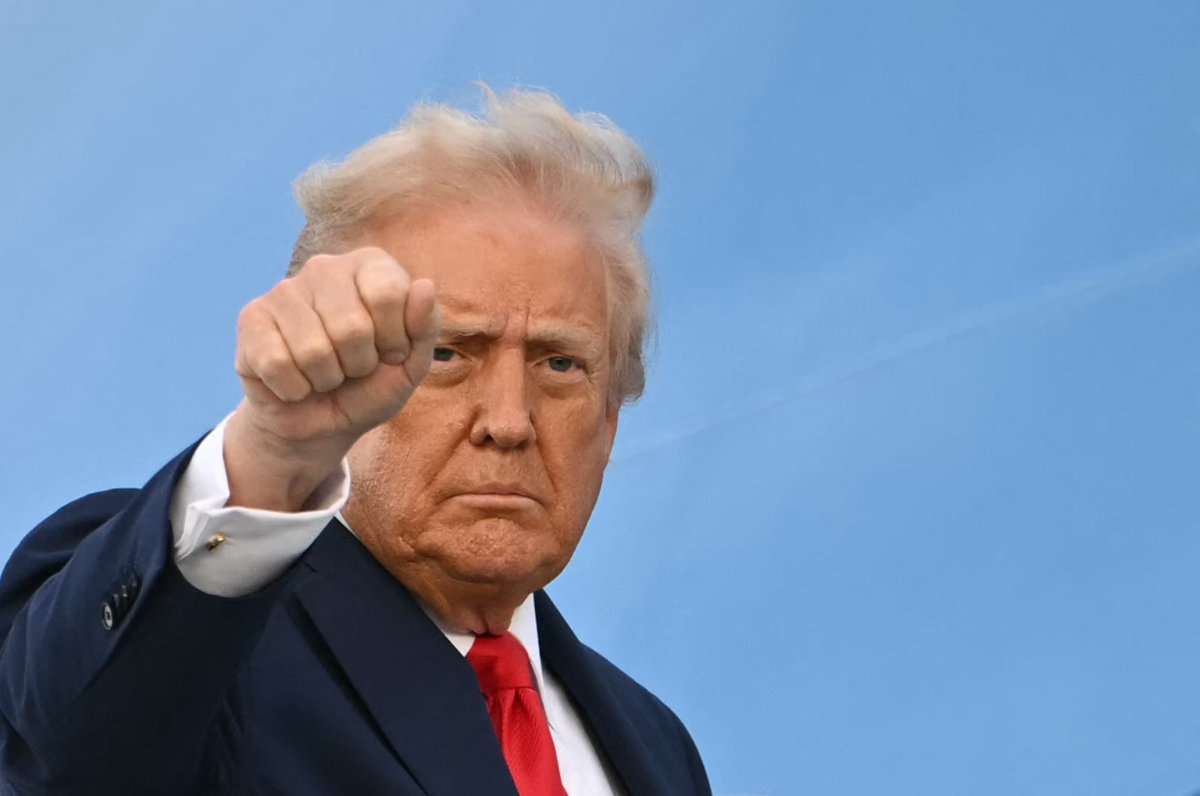 US President Donald Trump is now openly telling the Justice Department to take action against his enemies. (AFP photo)
