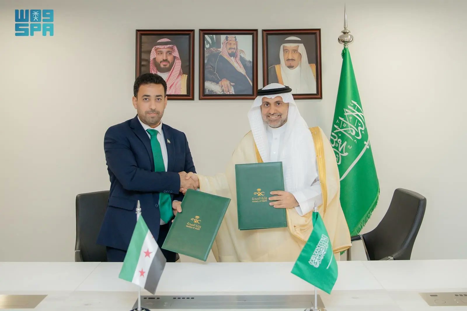 Fahad Abdulrahman Al-Jalajel, the Saudi minister of health, and his Syrian counterpart, Musab Al-Ali, signed the MoU in Riyadh. (SPA)