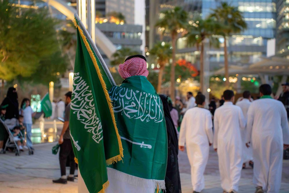 Green was the color as the Kingdom celebrated its 95th national day on Tuesday. (AN Photo/Jaafer Al-Saleh)