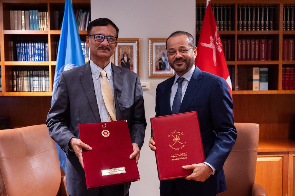 Bangladesh’s Foreign Affairs Adviser Touhid Hossain and Omani Foreign Minister Sayyid Badr Al-Busaidi held a meeting on the sidelines of the UN General Assembly in New York on Sept. 22, 2025. (Bangladesh Ministry of Foreign Affairs)