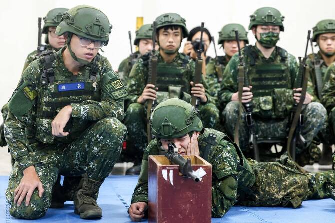 Russia is selling military equipment and technology to China that could help Beijing prepare an airborne invasion of Taiwan, according to an analysis of leaked Russian documents by a U.K.-based defense and security forum. (AFP/File)