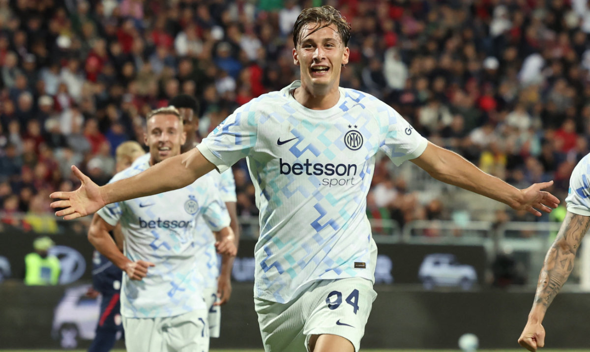 Inter stay on heels of rivals with 2-0 win at Cagliari