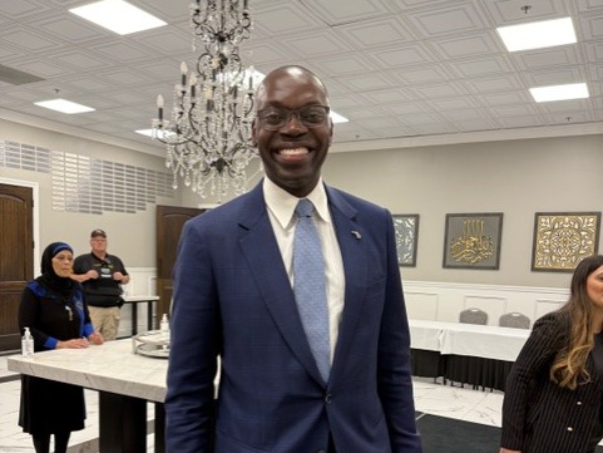 Gilbert Gilchrist II, Michigan’s lieutenant governor, at the American-Arab Anti-Discrimination Committee convention on Saturday. (Arab News)
