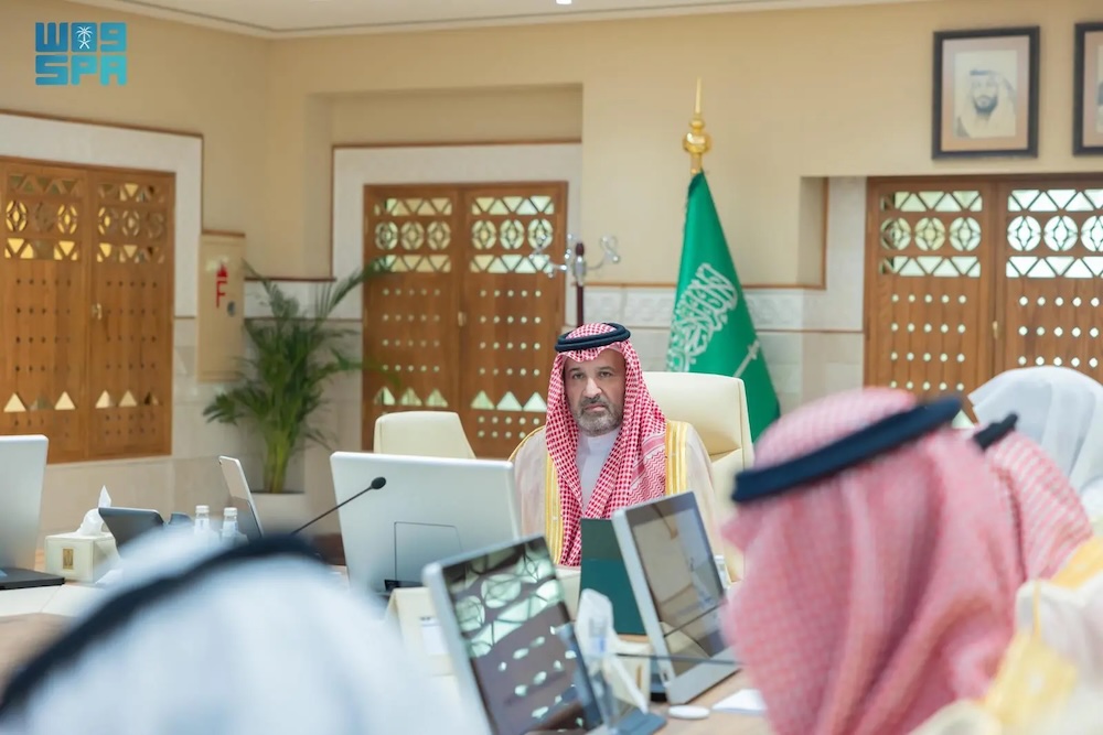 Above, Prince Faisal bin Salman during the meeting on Hajj and Two Holy Mosques History Project. (SPA)