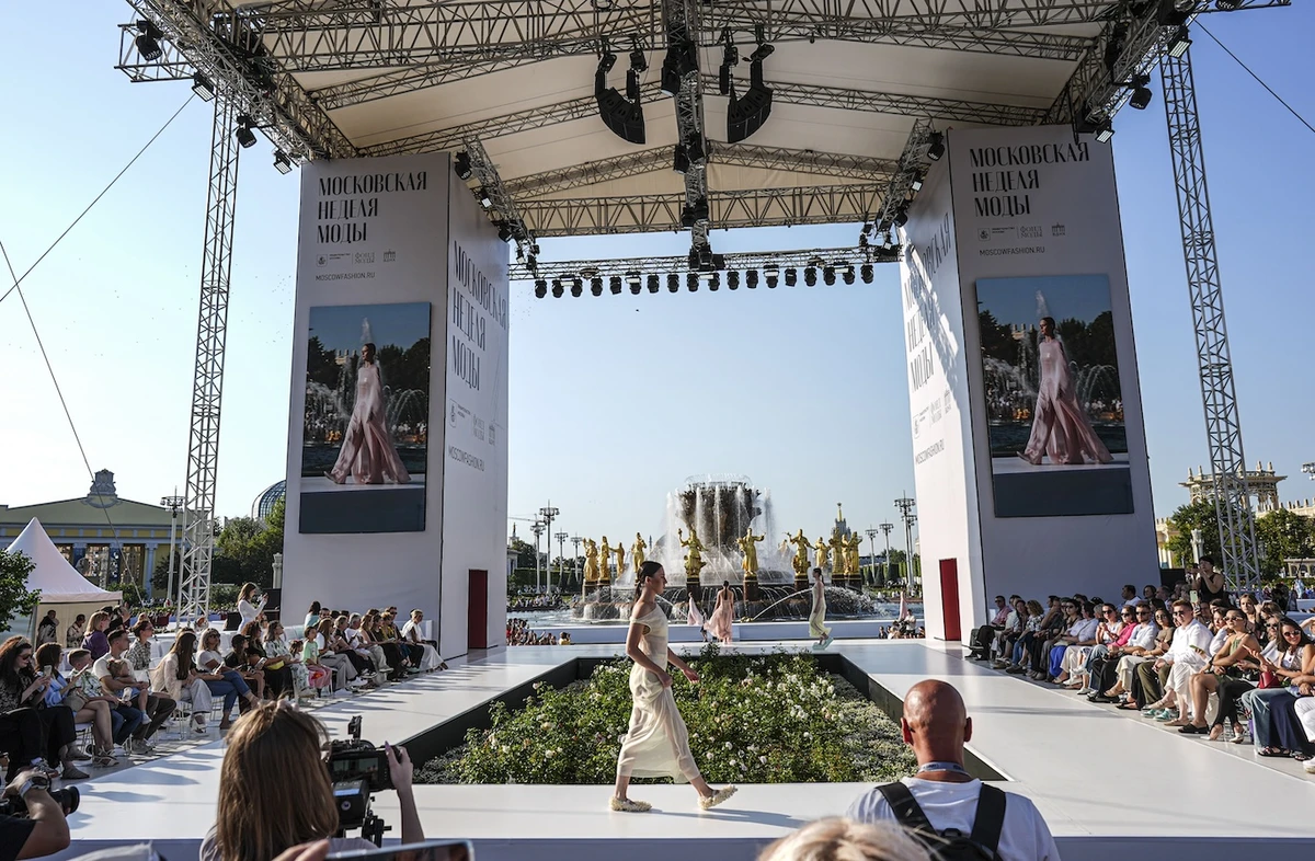 Models are seen on stage during Moscow Fashion Week at the Russia Exhibition Center. (Getty Images)