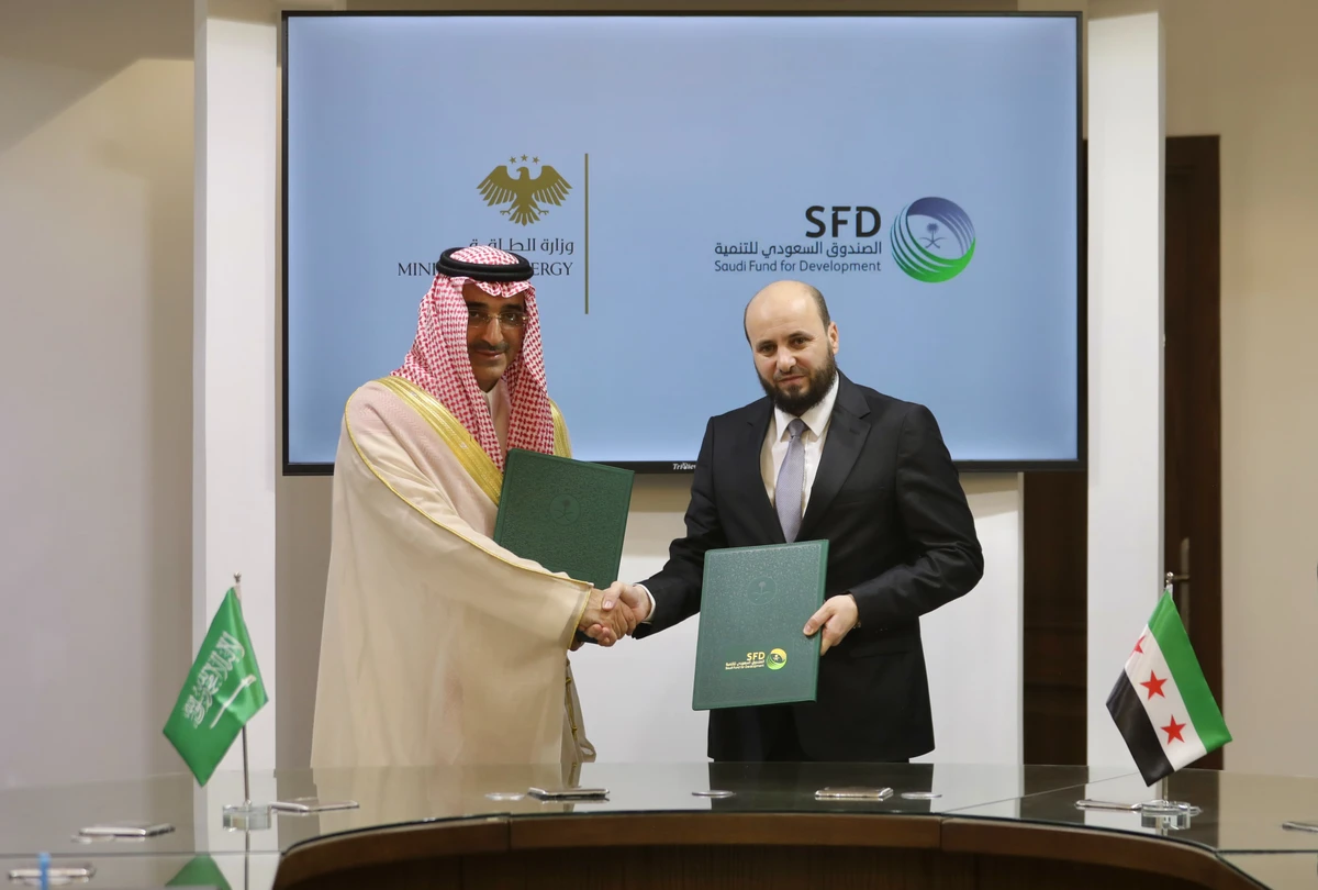 The donation was formalized through a memorandum of understanding signed by Sultan bin Abdulrahman Al-Marshad, CEO of the Saudi Fund for Development, and Mohammed Al-Bashir, Syria’s Minister of Energy. (SPA)