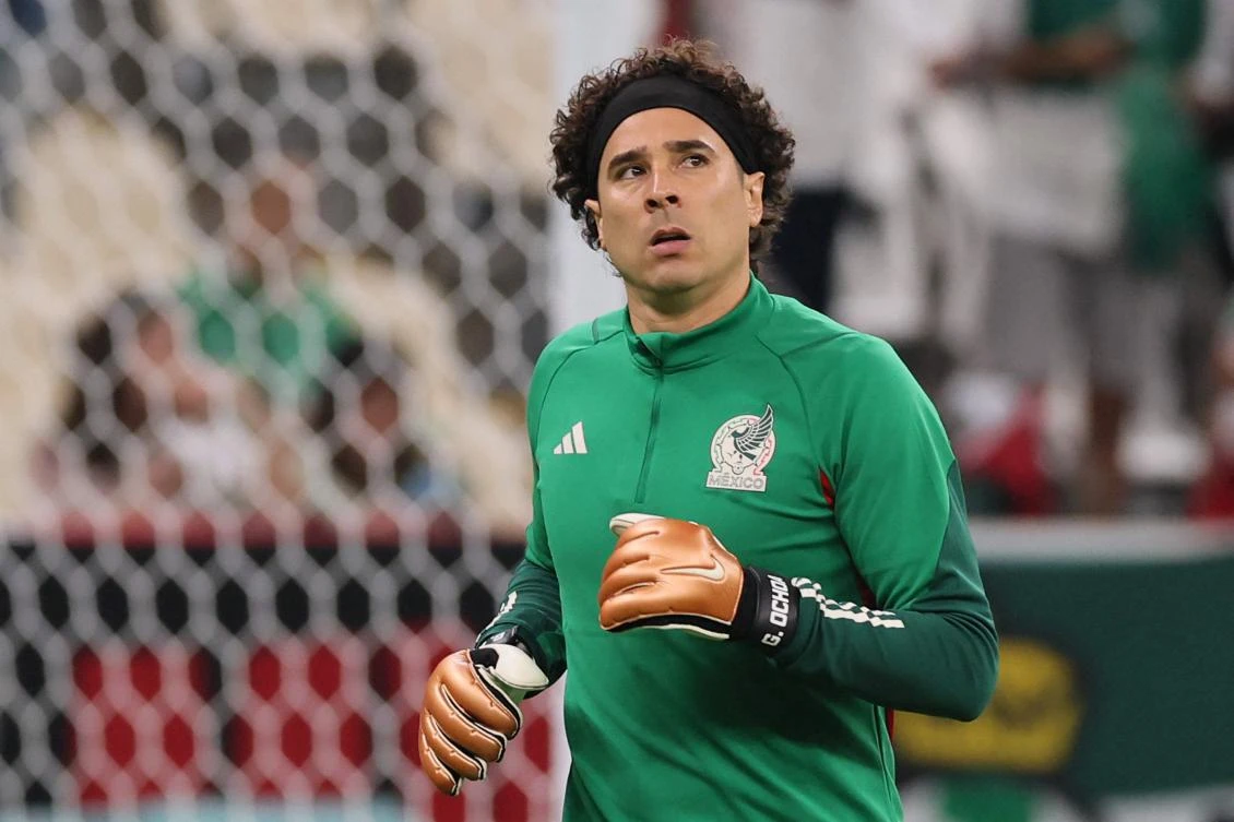 Forty-year-old Mexican goalkeeper Guillermo Ochoa has reached an agreement with Limassol in Cyprus to play for them in the 2025-2026 season as soon as he submits the tests that prove he is in optimal health. (AFP)