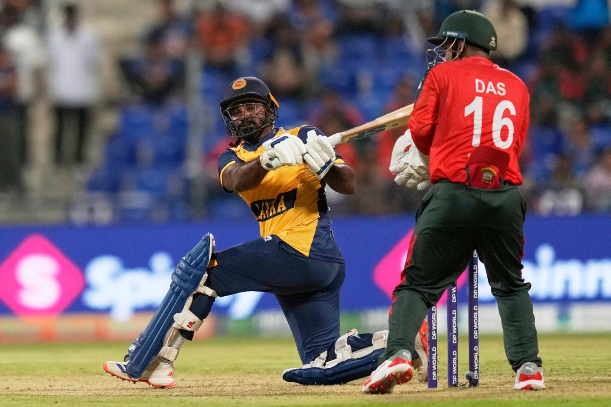 Sri Lanka's Kusal Perera bats during the Asia Cup cricket match between Bangladesh and Sri Lanka at Zayed Cricket Stadium in Abu Dhabi, UAE, on Sept. 13, 2025. (AP Photo)