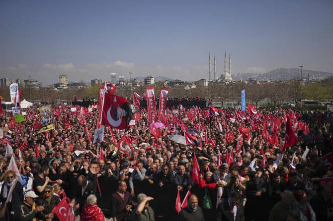 Turkish authorities on Tuesday detained 13 people as part of a corruption investigation into concerts organized by the Ankara Metropolitan Municipality — the latest legal action targeting municipalities run by Turkey’s main opposition party. (AP/File)