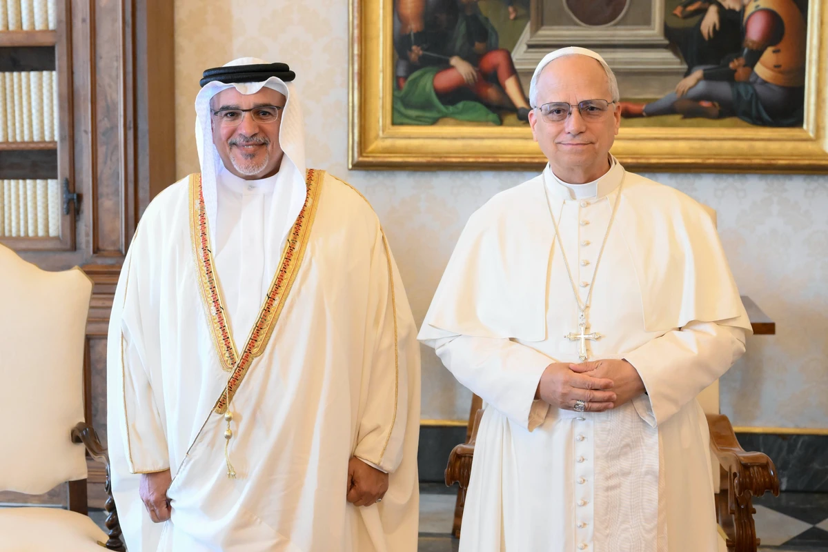 Bahraini Crown Prince Salman bin Hamad Al-Khalifa discussed cooperation across diverse fields with Pope Leo XIV during a visit to Vatican City State on Monday. (AFP)