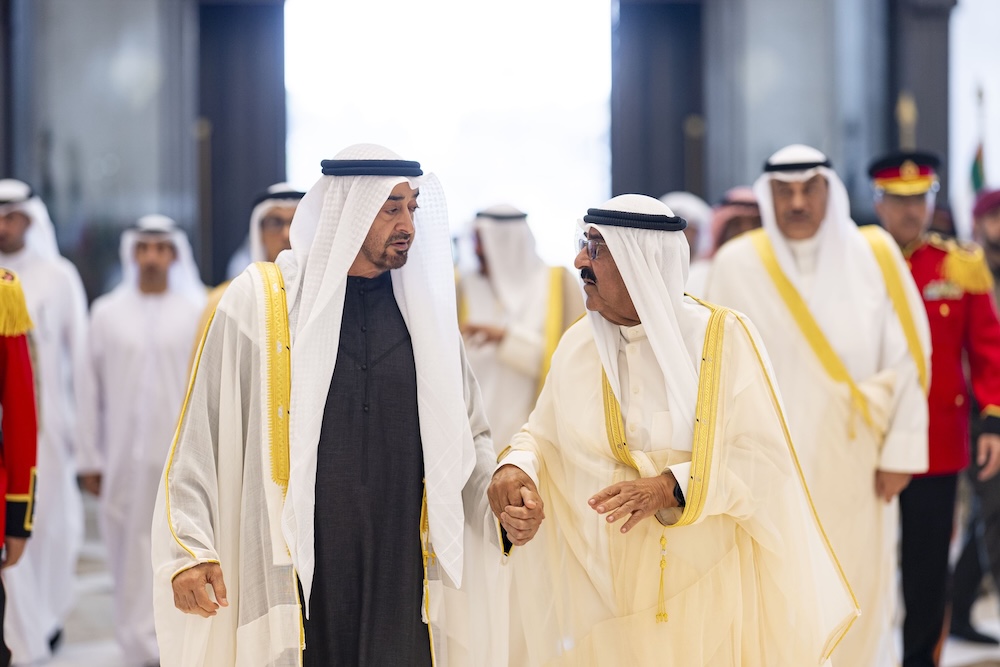 UAE President Sheikh Mohamed bin Zayed Al-Nahyan on Wednesday met with Kuwait Ruler Sheikh Meshal Al-Ahmad Al-Jaber Al-Sabah. (WAM)