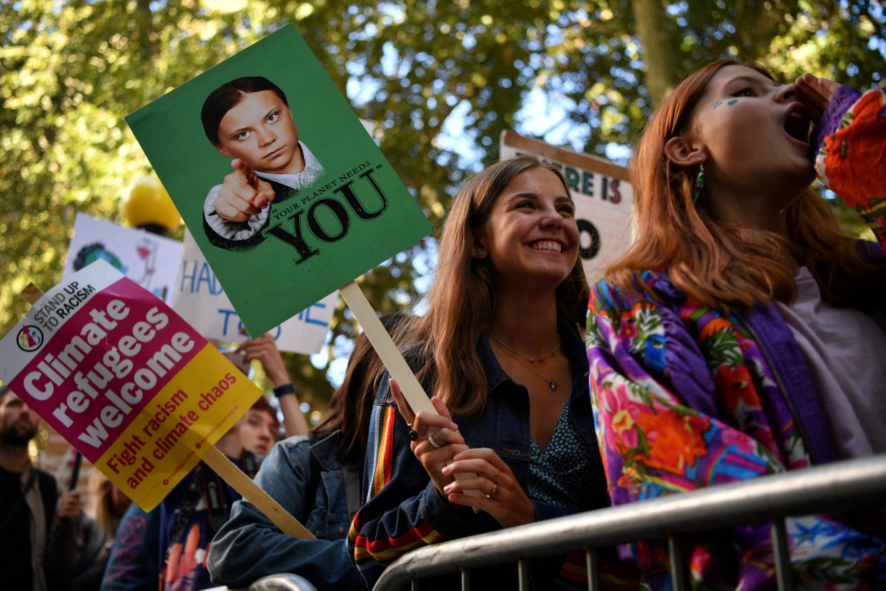 Several British universities assured major defense companies that they would monitor students’ chat groups and social media accounts amid fears of campus protests, a report has revealed. (AFP/File Photo)
