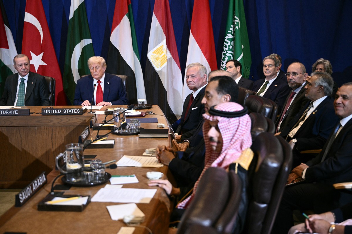 President Recep Tayyip Erdogan, US President Donald Trump, Jordan's King Abdullah II, Egypt's Prime Minister Mostafa Madbouly, and Saudi Foreign Minister Prince Faisal bin Farhan Al Saud attend a meeting to discuss the situation in Gaza, on the sidelines of the United Nations General Assembly in New York City on September 23, 2025. (File/AFP)