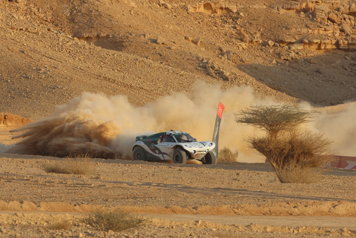 JBX Powered by Team Monaco Spanish driver Christine Giampaoli competes in a hydrogen-powered car during the inaugural FIA Extreme H World Cup in Qiddiya on October 9, 2025. (File/AFP)