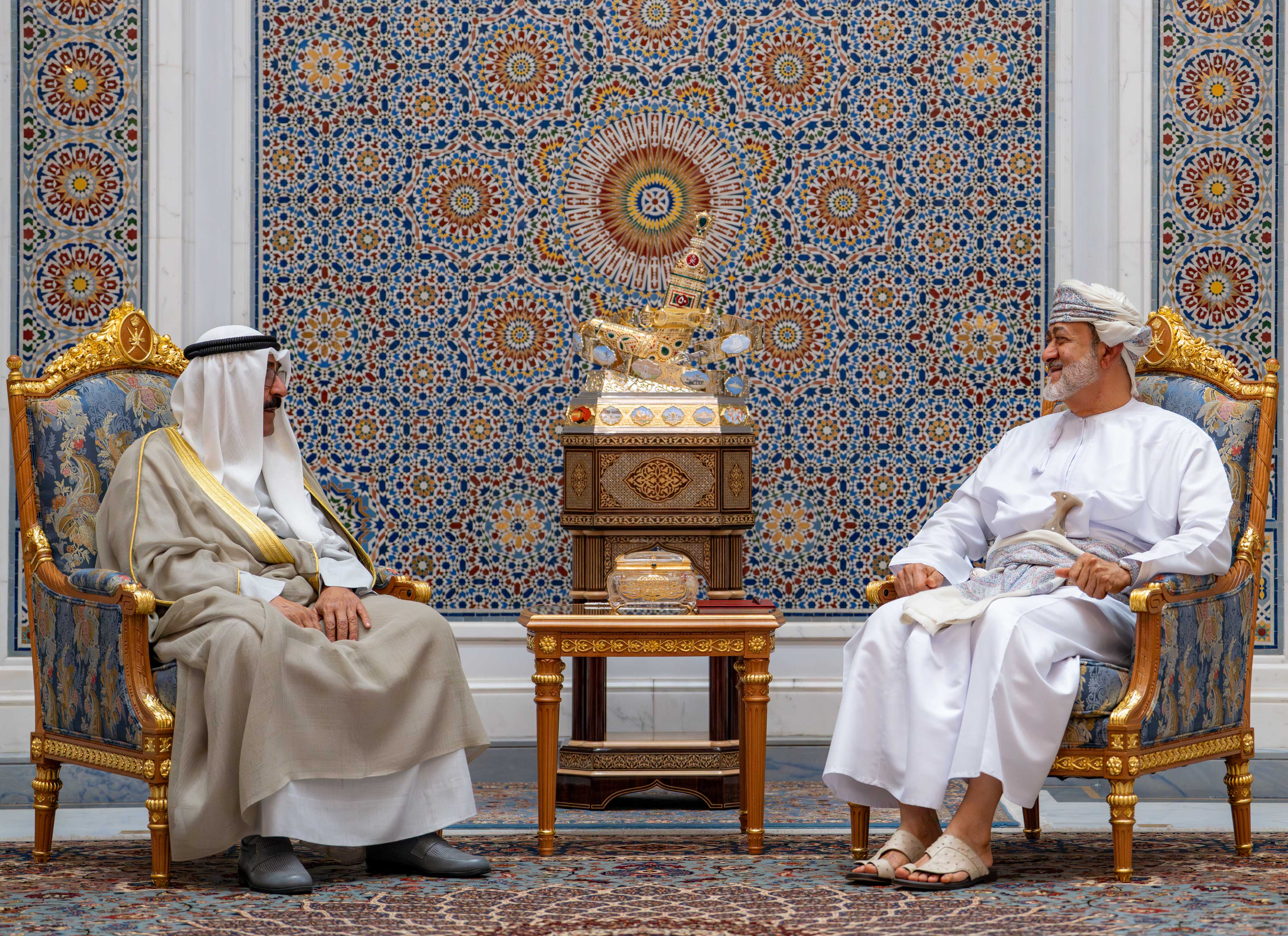 Omani Sultan Haitham bin Tarik and Kuwaiti Emir Sheikh Meshal Al-Ahmad Al-Jaber Al-Sabah. (ONA)
