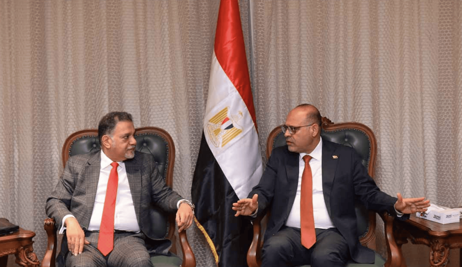Egypt’s Minister of Labor, Mohamed Abdel Aziz Gibran, met in Cairo with Mohamed bin Ahmed Al-Obaidli, a board member of the Qatar Chamber. QNA