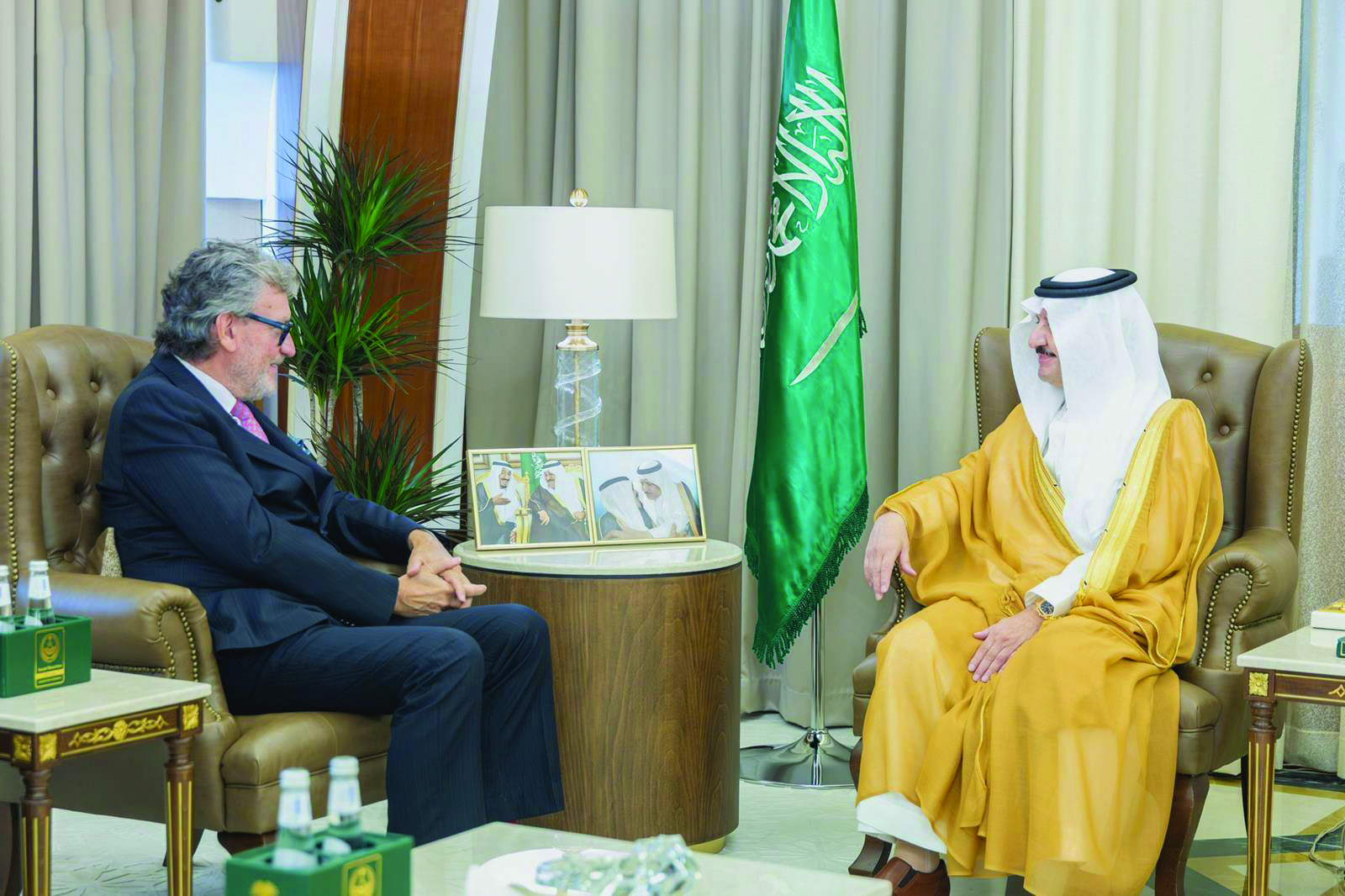 During the meetings, all sides discussed bilateral relations and various topics of common interest. (SPA)