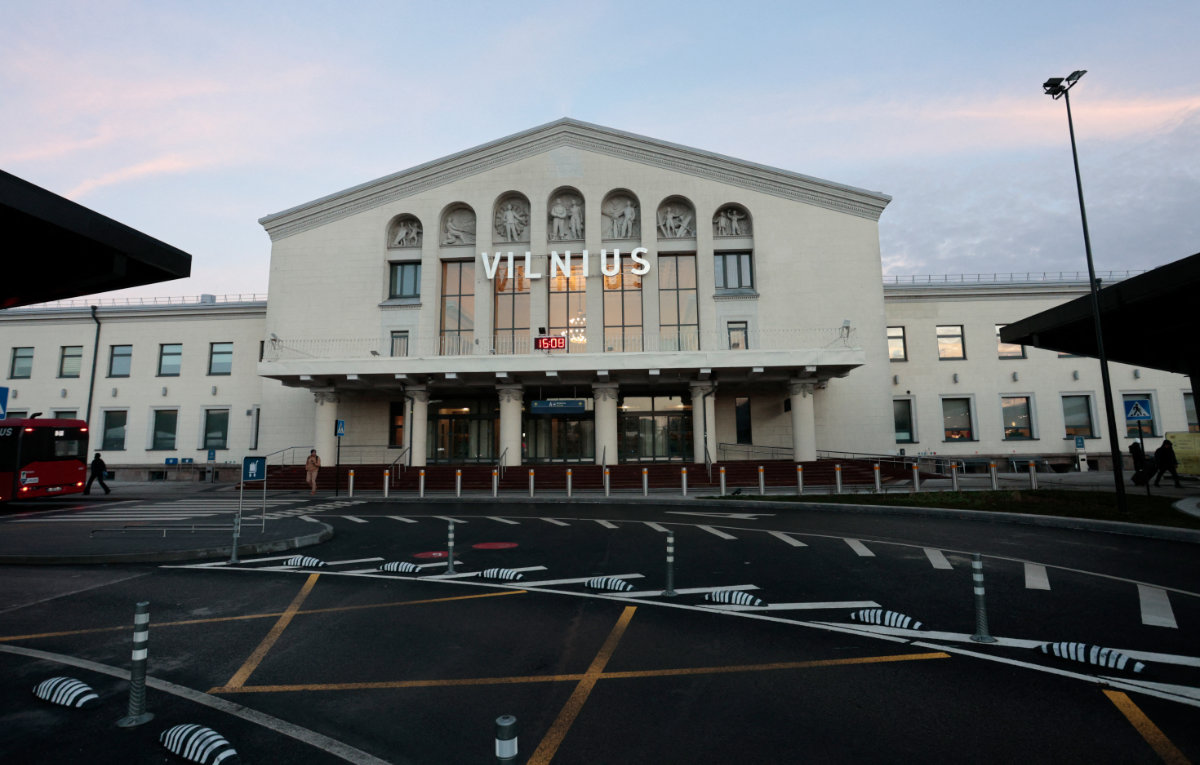 Picture taken on November 25, 2024 shows the entrance to the international airport in Vilnius, Lithuania. (AFP/File photo)