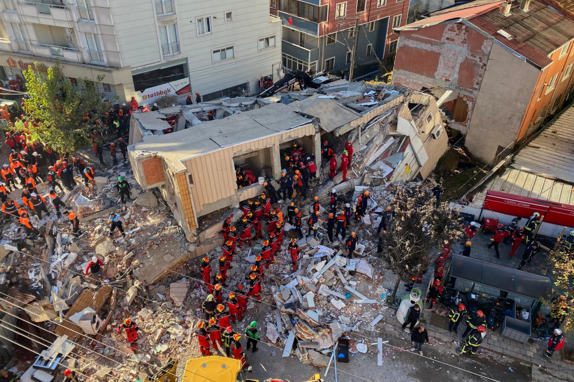 Building collapse in Turkiye kills 2 children. Search is ongoing to find parents