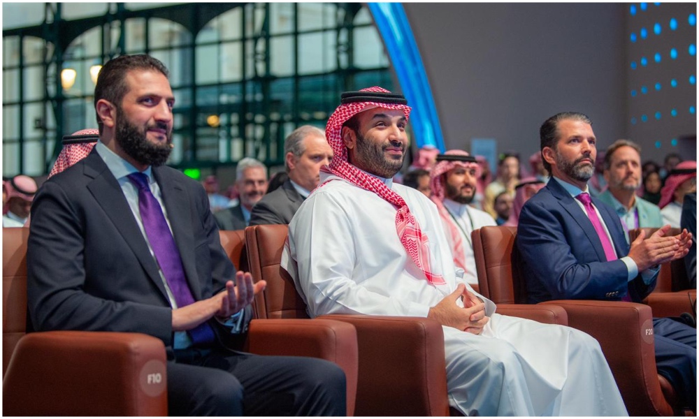Saudi Crown Prince Mohammed bin Salman and Syrian President Ahmad Al-Sharaa attended the FII9 in Riyadh. (SPA)