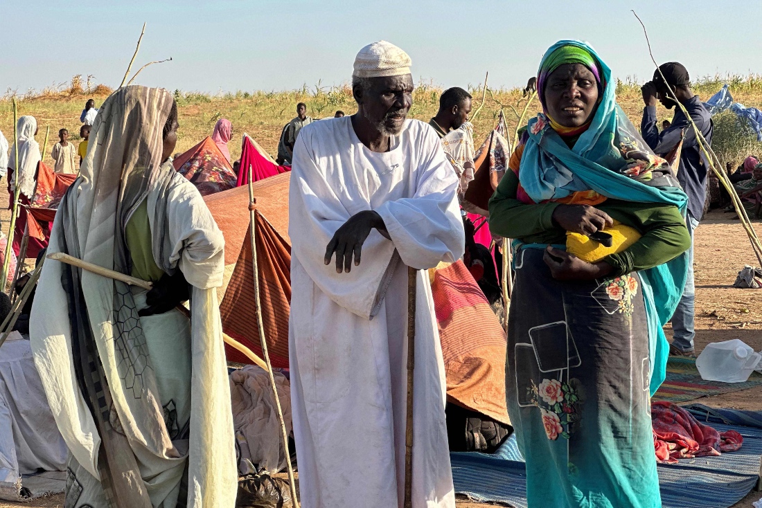 Displaced Sudanese who fled El-Fasher after the city fell to the Rapid Support Forces (RSF), arrive in the town of Tawila war-torn Sudan's western Darfur region. (AFP)