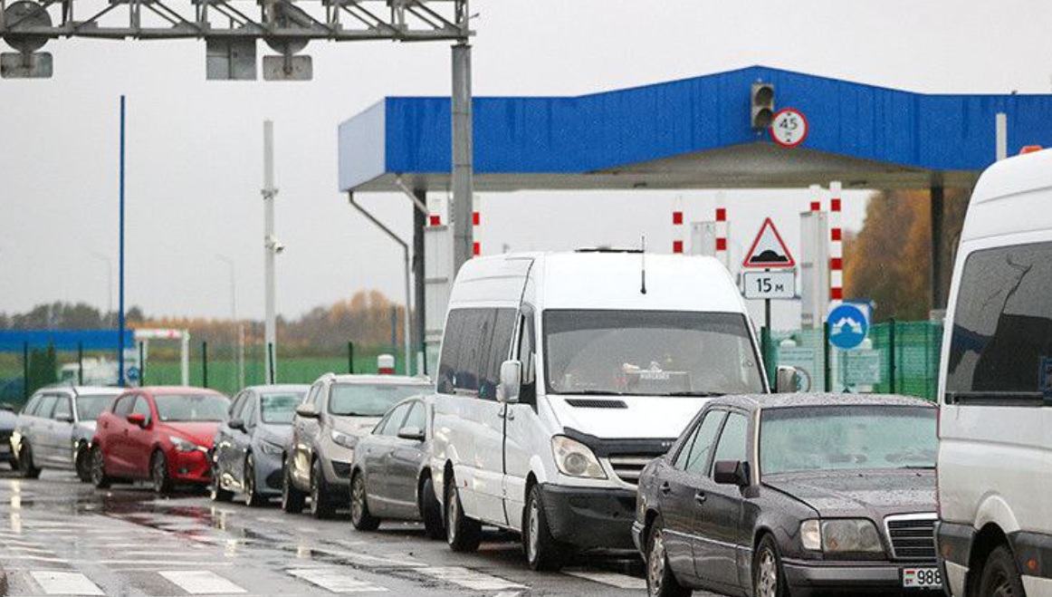 Some 2,000 trucks were stranded Friday in Belarus after Lithuania closed its border in response to recent airspace disruptions, a truckers association said. (X/@MyLordBebo)
