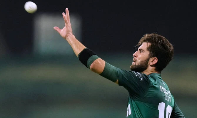 Pakistan's Shaheen Shah Afridi takes a ball during the Asia Cup Cricket match between Pakistan and Sri Lanka at Zayed Cricket Stadium in Abu Dhabi, United Arab Emirates, Tuesday, Sept. 23, 2025. (AP/File Photo)