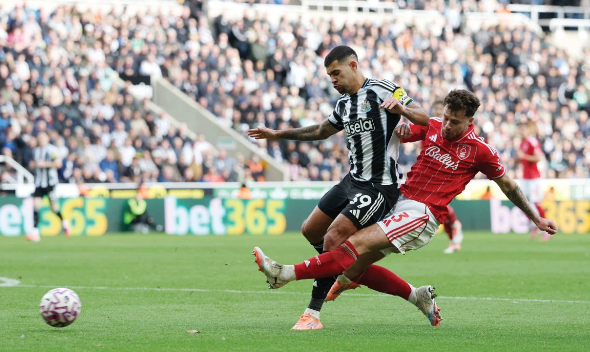 Newcastle maintain pressure on Postecoglou with 2-0 win