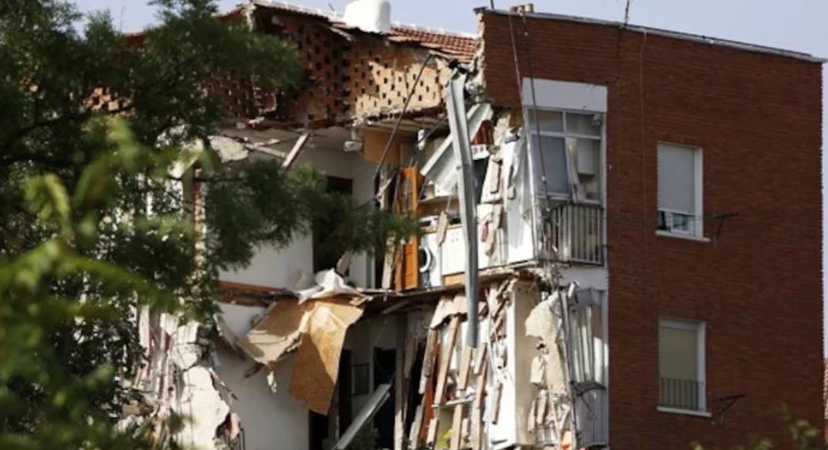At least four construction workers were missing after a building under renovation partly collapsed in central Madrid, authorities said on Tuesday. (X/@NaeemAslam23)