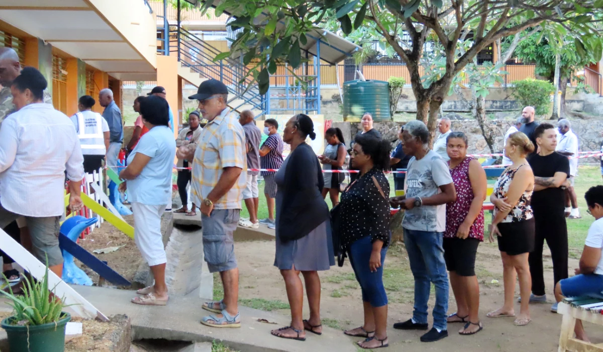 Seychelles votes in runoff election