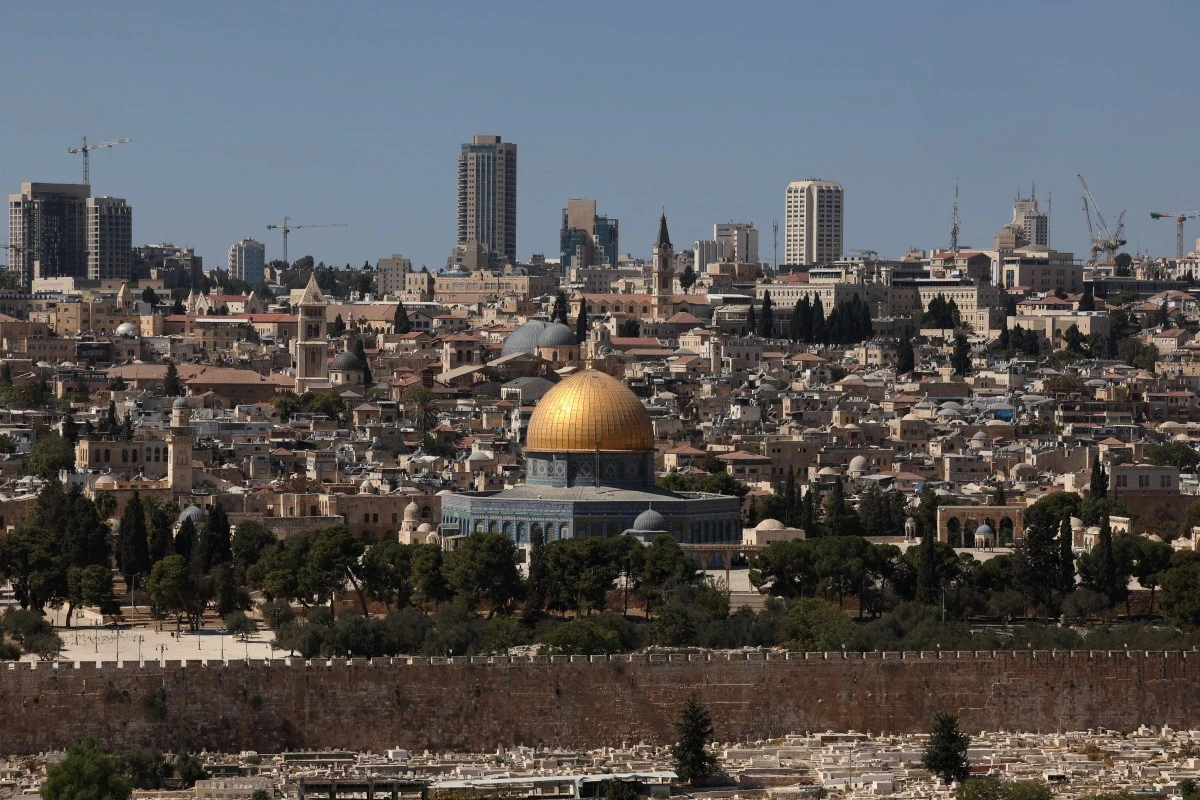 The Dome of the Rock mosque at the al-Aqsa mosque compound in Jerusalem’s Old City and the city’s highrises in the background, Oct. 8, 2025. (AFP)