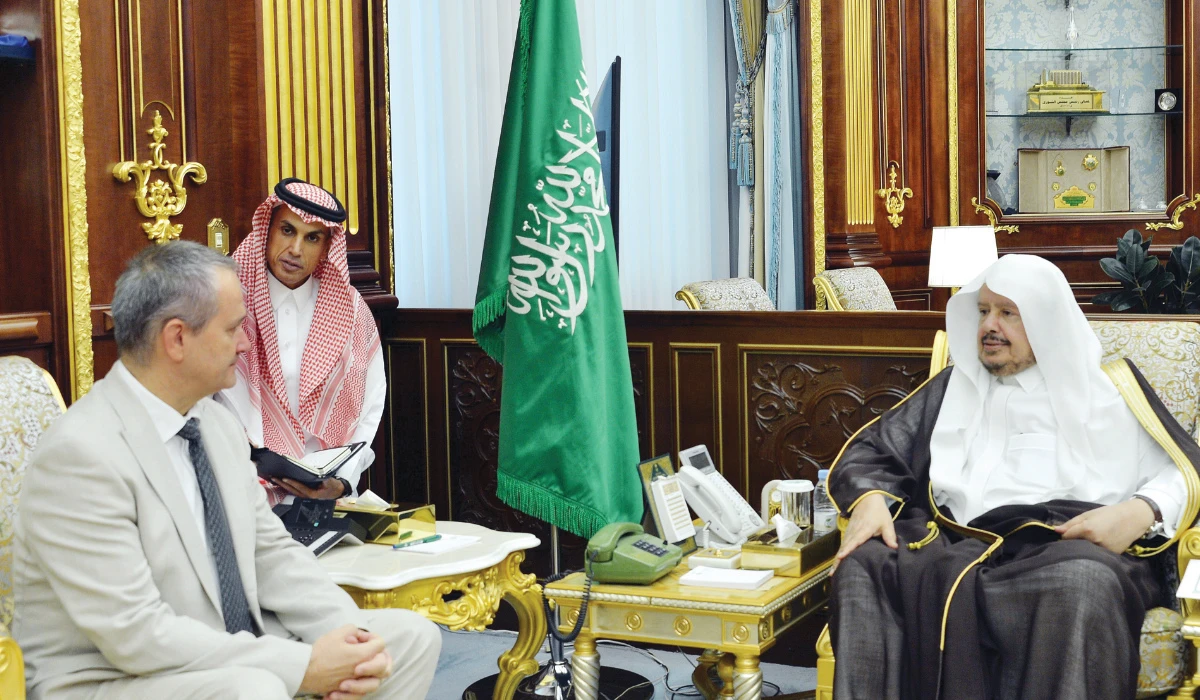 Sheikh Abdullah Al-Asheikh (R) holds talks with Attila Tar in Riyadh. (Supplied)