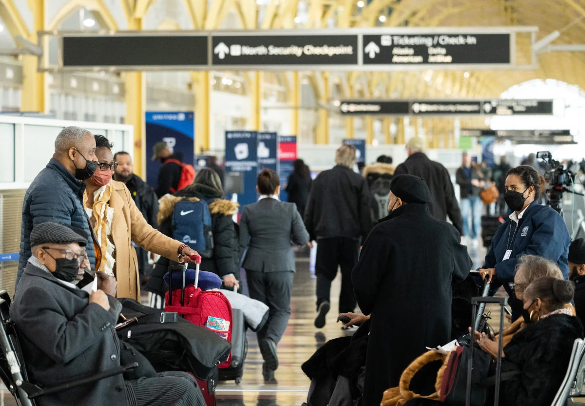 Flights at Ronald Reagan Washington National Airport in Arlington, Virginia, are being delayed an average of 31 minutes and delays at New York LaGuardia were averaging 62 minutes amid staffing issues at the US Federal Aviation Administration, say officials. (AFP file photo)