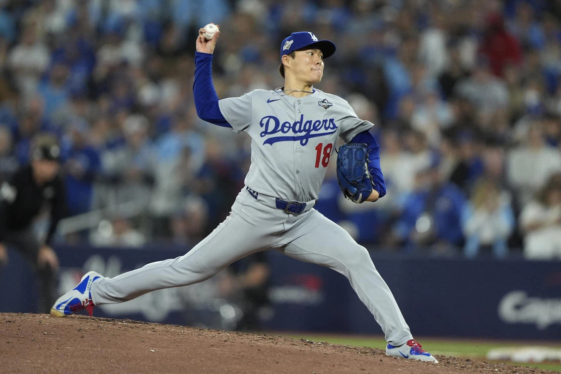 Los Angeles Dodgers pitcher Yoshinobu Yamamoto pitched his second consecutive complete game Saturday night in a 5-1 victory over the Toronto Blue Jays. (Imagn Images)