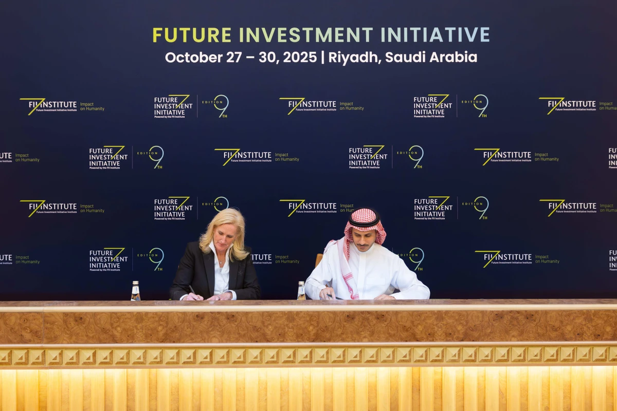 The agreement was signed by Saad Alkroud, head of the Local Real Estate Investment Division at PIF, and Sue Asprey Price, EMEA CEO and global head of Portfolio Services, Work Dynamics at JLL. Supplied