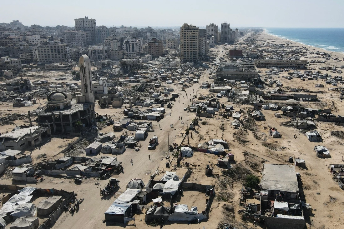 An aerial view shows tents sheltering displaced Palestinians in the war-damaged area surrounding Gaza City's port. (AFP)