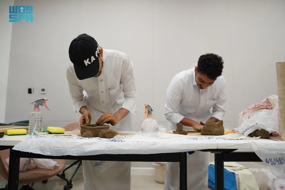The Crafts Market is organized by the Alrowad Youth Association in Jazan. (SPA)
