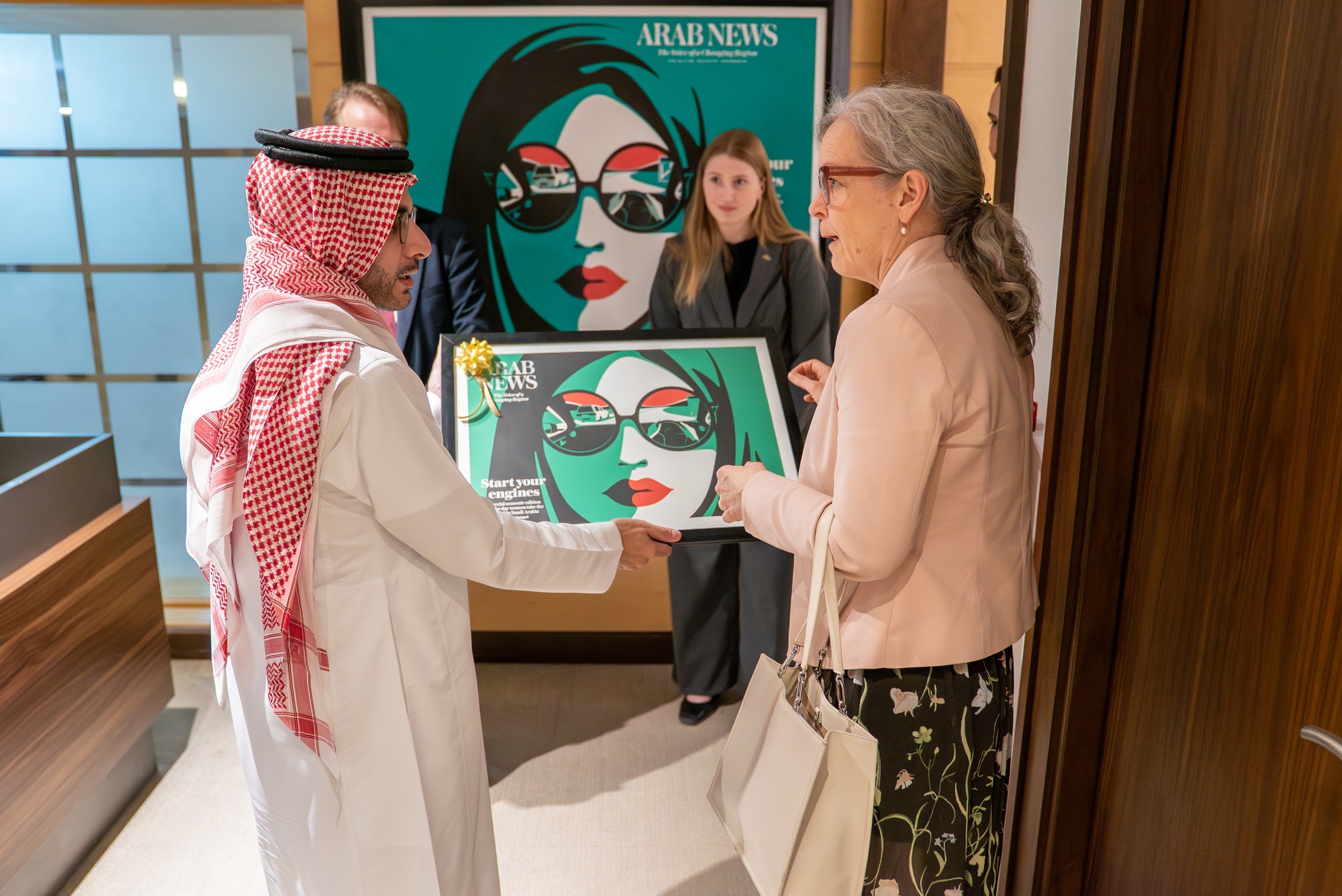 Sweden’s ambassador to Saudi Arabia visits headquarters of Arab News