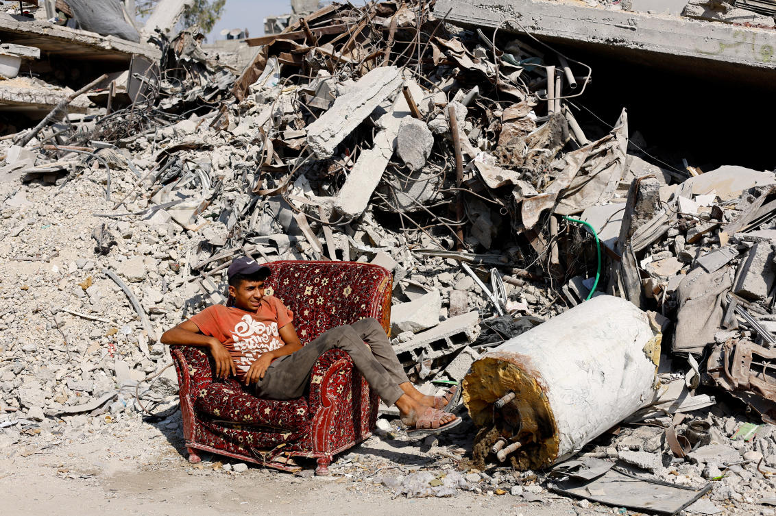Hamas is "determined" to stick to the Gaza truce, Turkish President Recep Tayyip Erodgan said Monday, adding it was crucial that Muslim nations play a leading role in the Palestinian territory's reconstruction. (REUTERS)