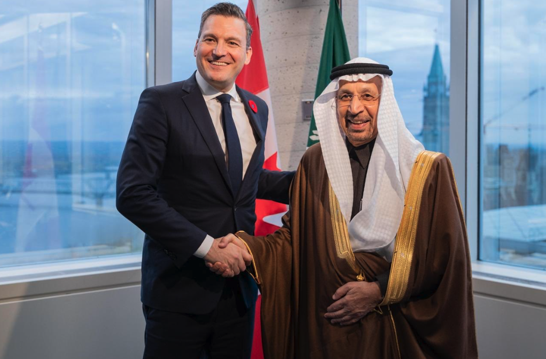 Saudi Minister of Investment Khalid Al-Falih with Canada’s Minister of Artificial Intelligence and Digital Innovation Evan Solomon. X/@Khalid_AlFalih