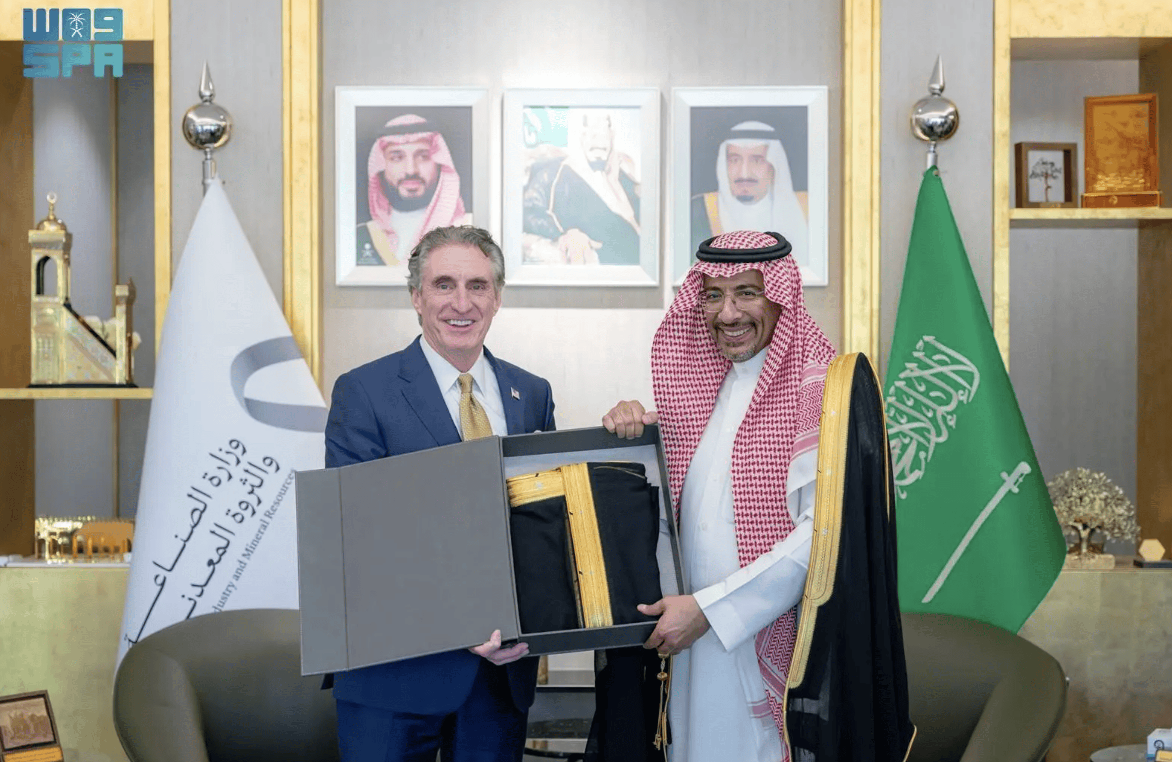 Saudi Minister of Industry and Mineral Resources Bandar Alkhorayef with US Secretary of the Interior Doug Burgum. SPA