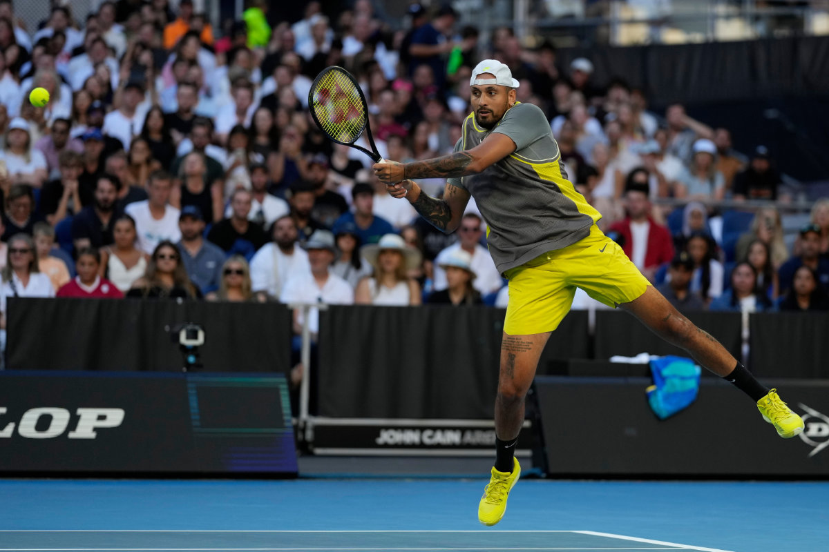 Kyrgios targets ‘miracle’ Australian Open return after knee improves