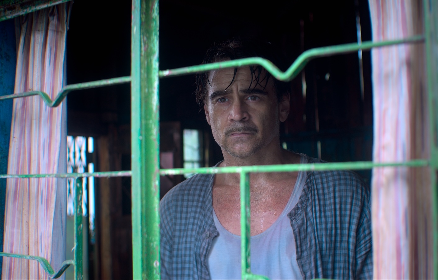 Colin Farrell in 'Ballad of a Small Player.' (Netflix)