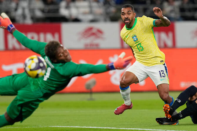 Carlo Ancelotti may still be wrestling with Portuguese but the Italian is increasingly comfortable in his role as Brazil coach as he prepares to field an experimental defensive lineup in a friendly with Senegal at Arsenal's Emirates Stadium on Saturday. (AP/File)
