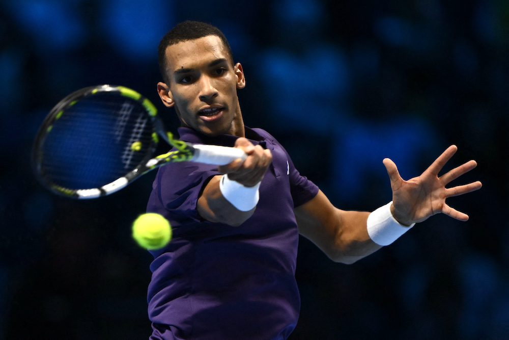 Auger-Aliassime into ATP Finals last four, Sinner unbeaten