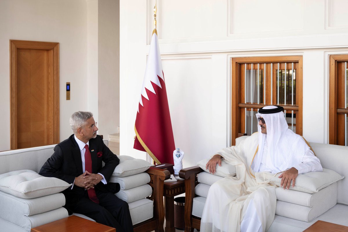 Qatari Emir Sheikh Tamim bin Hamad Al-Thani and Indian Minister of Foreign Affairs Subrahmanyam Jaishankar. (X / @DrSJaishankar)